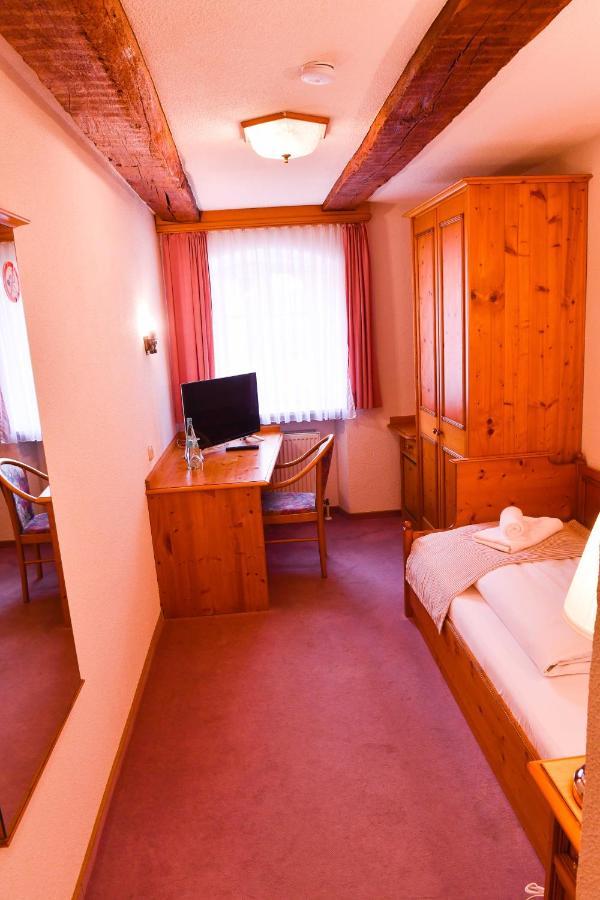 Hotel Gaestehaus Linde Mörnsheim Extérieur photo