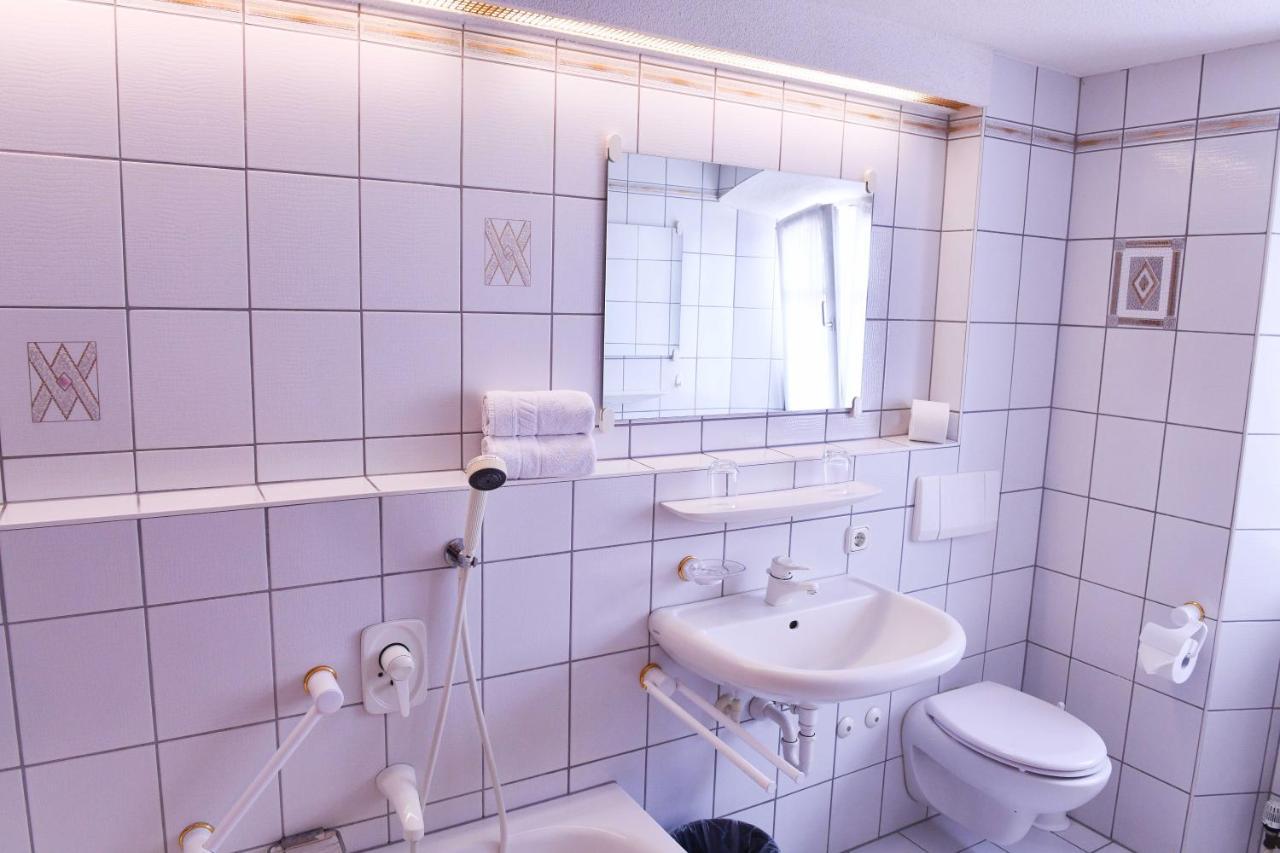 Hotel Gaestehaus Linde Mörnsheim Extérieur photo
